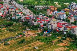 Lãi suất giảm, nhà đất 'cắt lỗ', có nên vay tiền ngân hàng đầu tư?