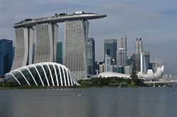 Ông Lý Hiển Long kêu gọi Singapore tìm cách 'tránh suy thoái kinh tế'