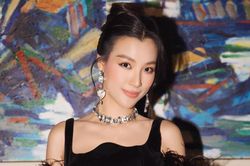 MC Hoàng Oanh sau một năm chia tay chồng cũ: Nhan sắc thăng hạng, hết mực quan tâm quý tử
