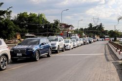 Đèo Bảo Lộc kẹt xe hơn 15 km sau tai nạn liên hoàn