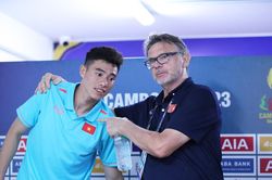 HLV Troussier: Trận thắng đầu tiên là nền tảng cho các trận tiếp theo