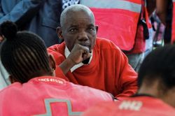 Bắt đầu khám nghiệm tử thi các tín đồ giáo phái nhịn ăn Kenya