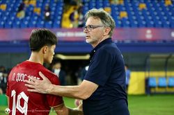 Ông Troussier lý giải về lối chơi kém thuyết phục của U22 Việt Nam
