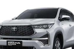 Đại lý Toyota bắt đầu nhận cọc dòng xe Innova, có thêm tùy chọn động cơ lai