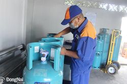 Từ ngày 1-5, giá gas bán lẻ tăng nhẹ