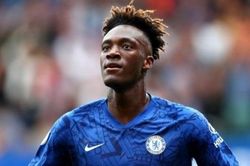 Man United nhắm cựu sao Chelsea thay thế Harry Kane