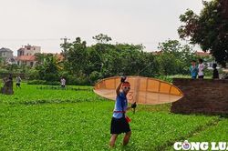 Về Bá Dương Nội xem các em thiếu nhi hào hứng thi thả diều