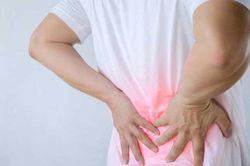 Nam giới ngủ dậy đi vệ sinh, nếu không có 3 dấu hiệu sau chứng tỏ thận rất khỏe, sung mãn hơn người
