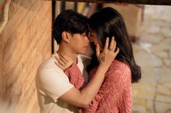 Hồ Quang Hiếu hưởng tuần trăng mật với bạn gái hotgirl kém 17 tuổi