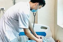 Phẫu thuật thay khớp háng ngay tại bệnh viện tuyến huyện