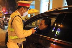 Xử lý gần 800 trường hợp 'nhậu xỉn' vẫn lái xe ra đường trong dịp nghỉ lễ