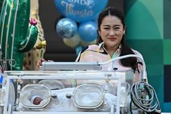 Con gái ông Thaksin Shinawatra tái xuất tranh cử, 2 ngày sau khi sinh con