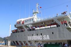 Khánh Hòa: Đoàn công tác số 8 lên đường ra Trường Sa