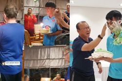 HLV Troussier có hành động ấm áp như thầy Park trong ngày đặc biệt của 'Vua giải trẻ' U22 Việt Nam