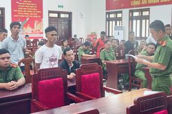 Khởi tố 10 đối tượng có hành vi hủy hoại tài sản