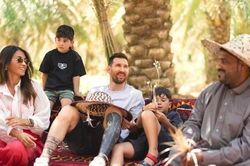 Saudi Arabia chiêu mộ Messi với mức lương không tưởng: 400 triệu đô/1 năm