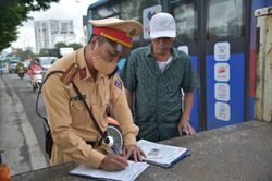 Chậm nộp phạt vi phạm giao thông sẽ bị tính lãi theo ngày