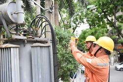 Bộ Công Thương: Giá điện sinh hoạt cao nhất là 3.015 đồng mỗi kWh