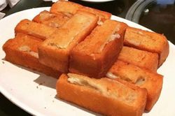 Bánh mì quan tài: Món Đài Loan có cái tên độc lạ hấp dẫn du khách khắp thế giới