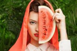 Cải thiện làn da cháy nắng mùa hè từ những trái dưa hấu
