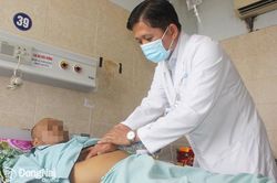 Bác sĩ trưởng khoa gương mẫu