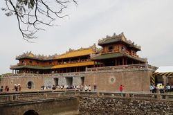 Trung tâm Bảo tồn Di tích Cố đô Huế xin lỗi vì khách mua vé điện tử không nhận được mã QR
