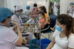 Các địa phương tự mua sắm vaccine cho Chương trình tiêm chủng mở rộng