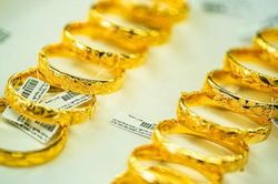 Giá vàng hôm nay 4/5: Người mua sốc vì tăng dựng đứng sau nghỉ lễ