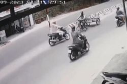 Di chuyển ngược chiều, lái 'xe máy cải tiến' rước họa vào thân