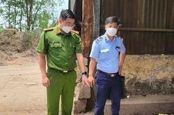Phát hiện 2 tạ thực phẩm không nguồn gốc chuẩn bị được đưa vào nhà hàng