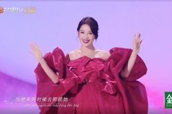Chi Pu mang 'Đóa hoa hồng' chào sân 'Đạp gió 2023'