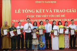 Trao giải Cuộc thi viết 'Bác Hồ với Nam Định, Nam Định với Bác Hồ'