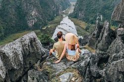 Trải nghiệm Hang Múa, đệ nhất checkin hút cả khách Tây lẫn khách Việt
