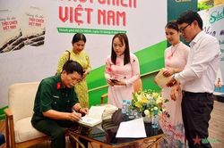 Cà phê sách và giao lưu 'Những trang viết từ chiến trường'