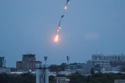 Ukraine tự bắn rơi UAV tại thủ đô Kiev vì thiết bị 'mất kiểm soát'