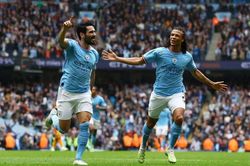Thắng nhẹ Leeds, Man City bỏ xa Arsenal 4 điểm