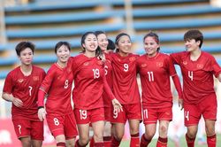 Tuyển nữ Việt Nam giành 3 điểm khó khăn trước Myanmar