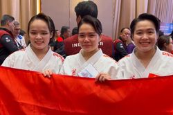 VĐV Karate bật khóc, xúc động nghẹn ngào sau khi giành HCV đầu tiên cho đoàn Việt Nam