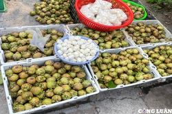 'Phát sốt' món ăn từ măng cụt xanh, thương lái bán cả tạ mỗi ngày