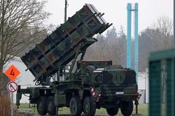 Ukraine tuyên bố bắn hạ tên lửa 'bất khả xâm phạm' của Nga