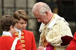 Lễ đăng quang của Vua Charles III: Hoàng tử Harry, Hoàng tử George gây chú ý