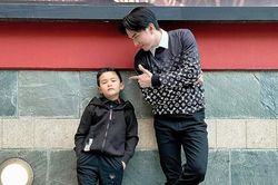 Đan Trường hội ngộ cùng quý tử, thần thái của nhóc tỳ không hề lép vế so với bố nổi tiếng