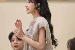 Chi Pu tung loạt ảnh hậu trường ở show Đạp Gió