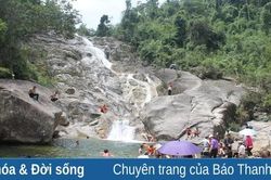 Thác Ma Hao đón gần 9.000 lượt khách trong dịp nghỉ lễ
