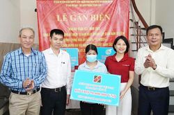 Chung tay hỗ trợ bảo đảm an sinh xã hội