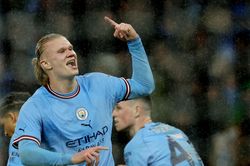 Haaland được thưởng lớn nếu cùng Man City giành cú ăn 3