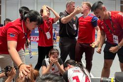 'Siêu sao bóng rổ' Trương Thảo Vy bật khóc sau pha solo ghi điểm lịch sử mang về HCV SEA Games 32