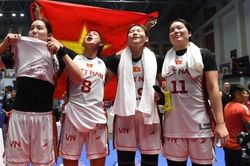 Vỡ òa cảm xúc với tấm HCV SEA Games lịch sử của bóng rổ Việt Nam