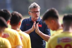 Cà phê đầu tuần: Troussier và thói quen của cầu thủ Việt Nam