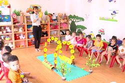 Quan tâm ban hành chính sách địa phương phát triển GD mầm non